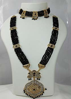 Crystal Rani Haar Black Colour