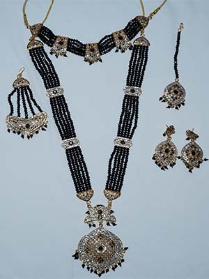 Crystal Rani Haar Black Colour